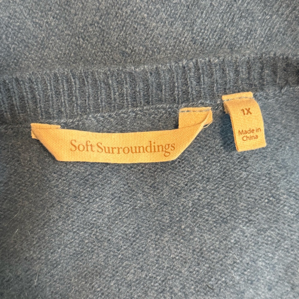 Soft Surroundings - Aisling Cashmere Blue Button Accent Long Sleeve Sweater - 1X - Picture 4 of 10